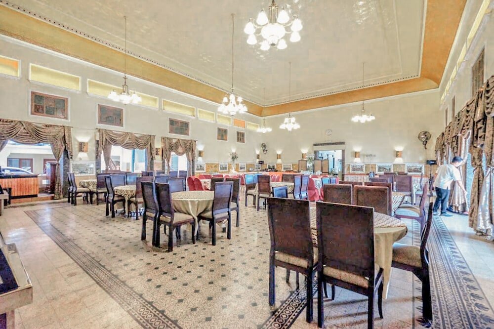 Фото Hotel Pelangi Malang