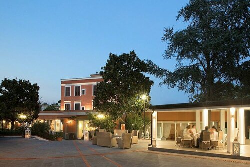 Внешний вид отеля Montespina Park Hotel в Неаполе, фото 3
