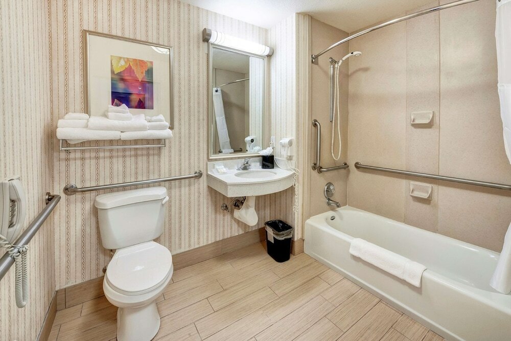 Фото Hilton Garden Inn Portland Airport