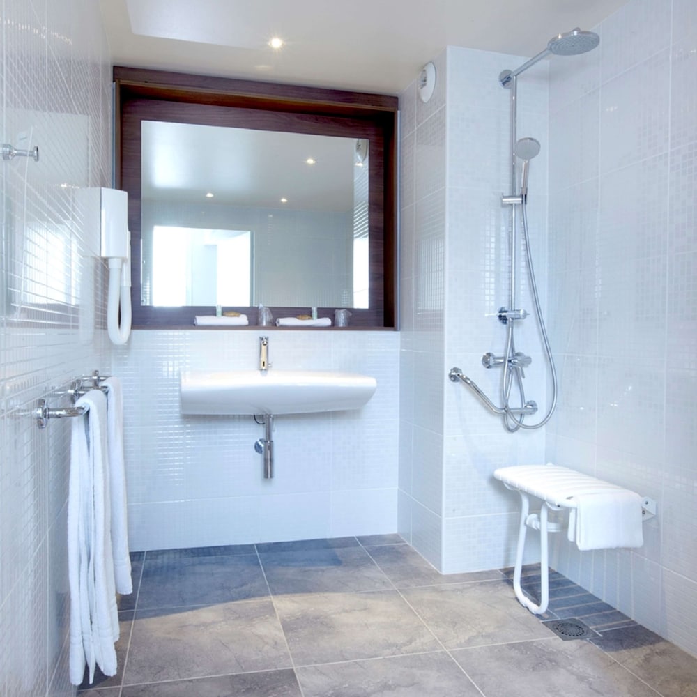 Фото Hôtel Campanile Lyon Ouest - Tassin