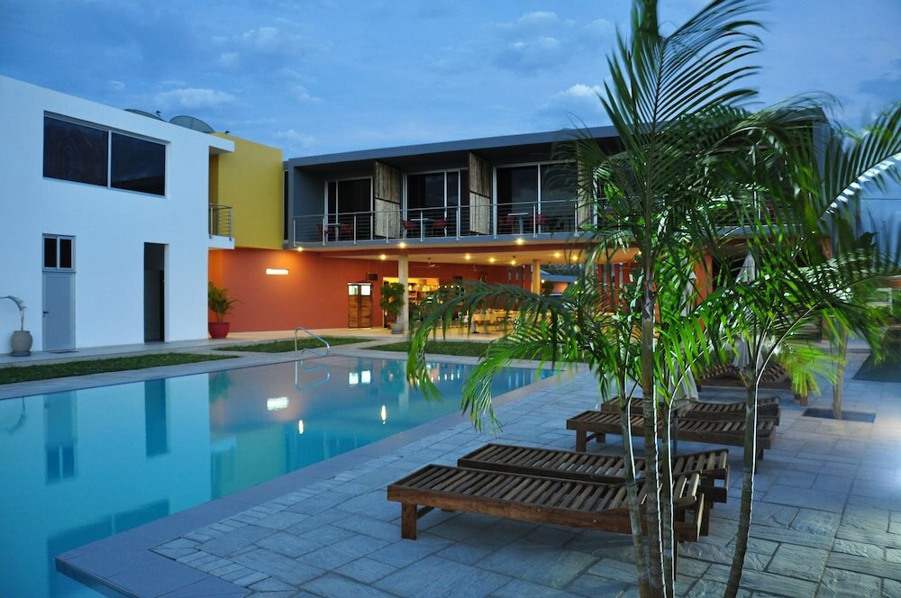 Фото Leo's Beach Hotel & Restaurant - Adults Only