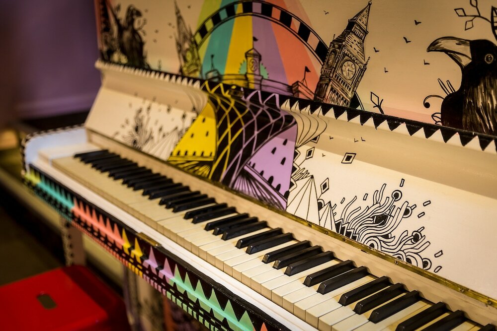 Фото Generator London