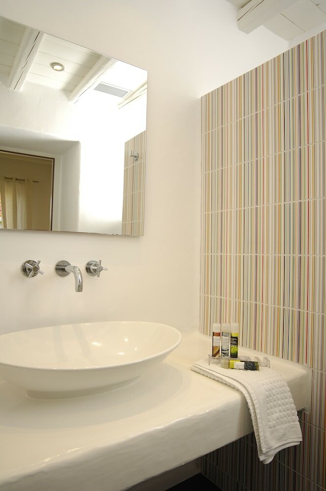 Фото Kapetan Tasos Suites