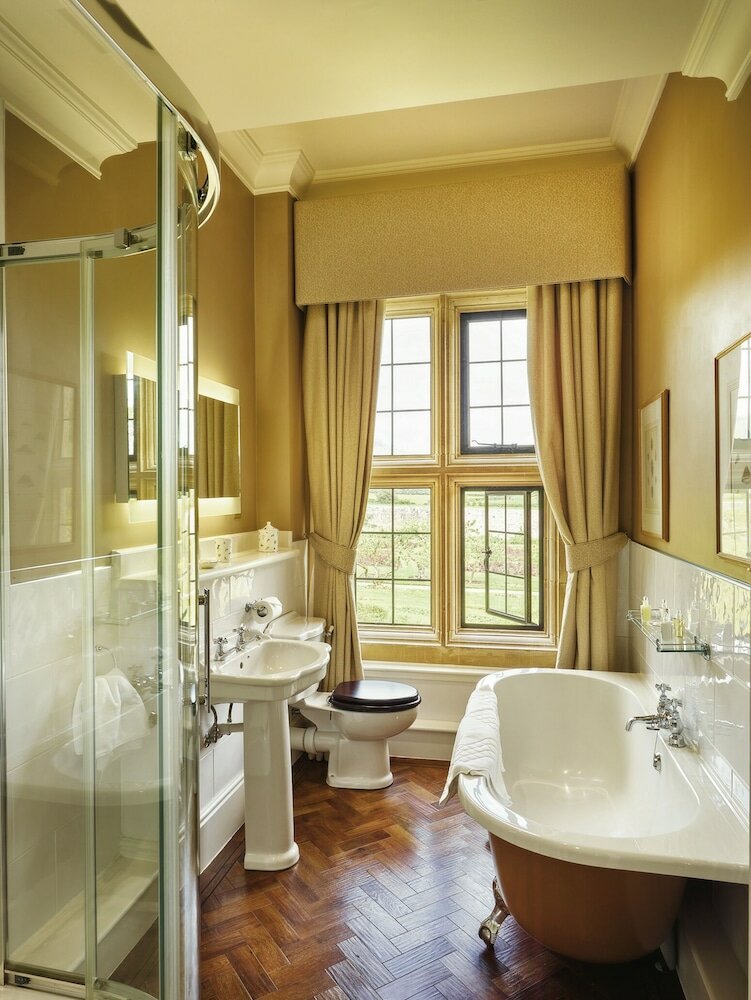 Фото Llangoed Hall