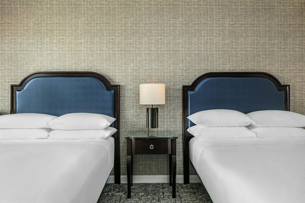 Фото Sheraton LaGuardia East Hotel