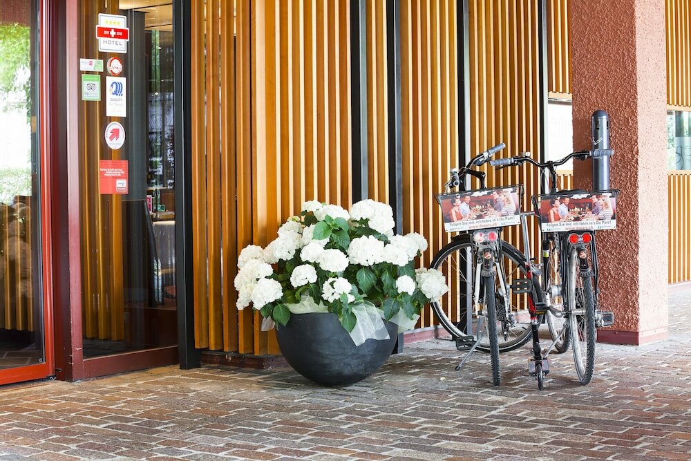 Фото Ramada by Wyndham Baden Hotel du Parc