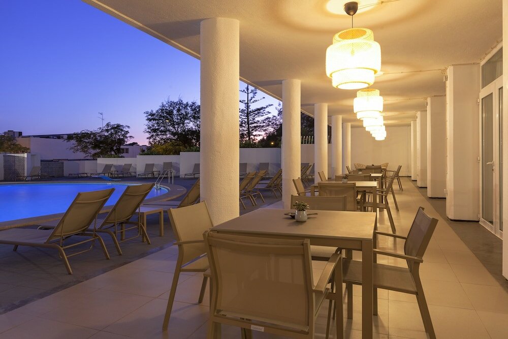 Фото Carcavelos Beach Hotel