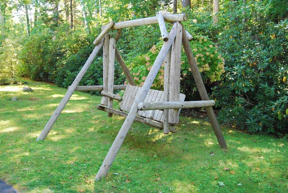 Фото Cedar Crest Inn