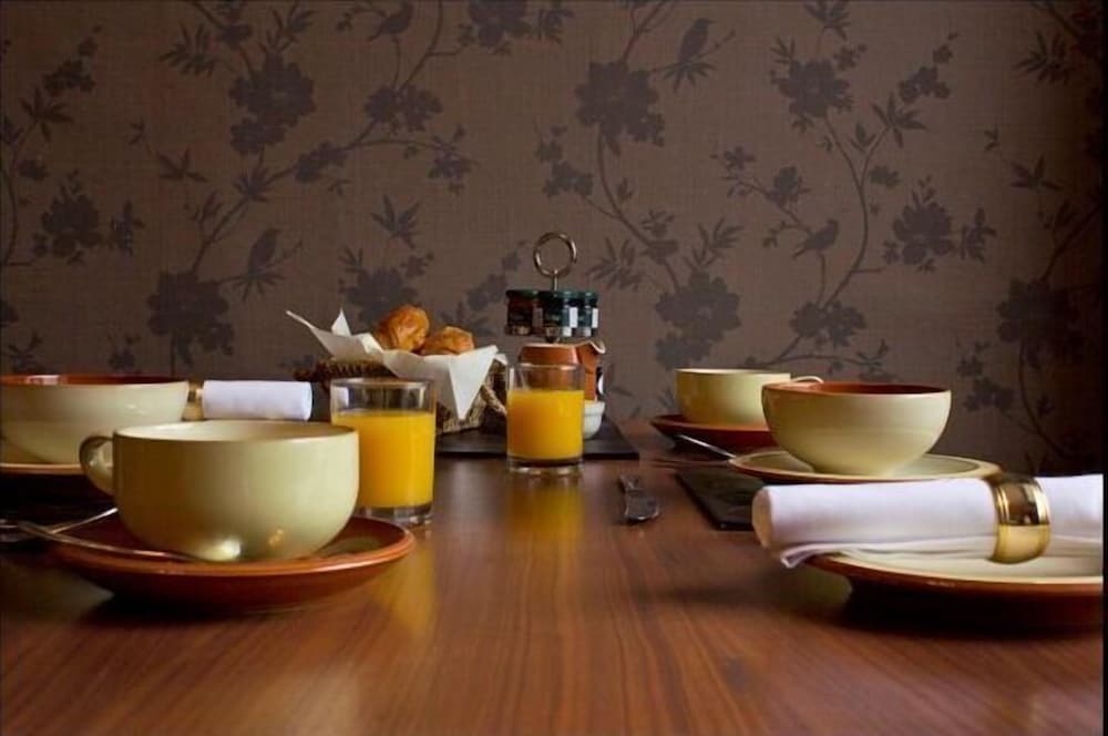 Фото Lakeview Guest House