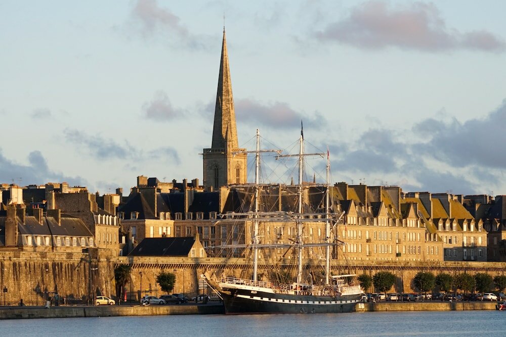 Фото Hotel des Marins