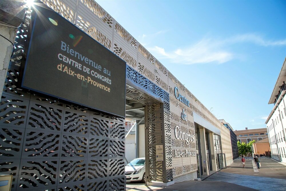 Фото Campanile Aix En Provence Sud - Pont De L'arc