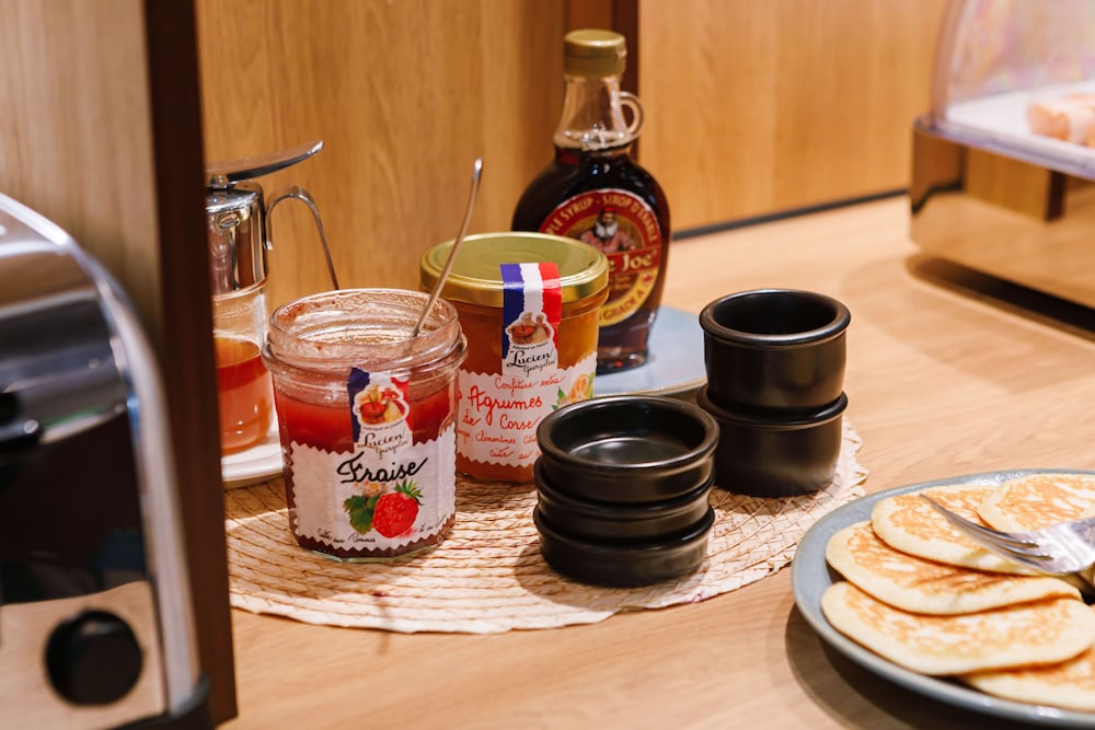 Фото Hôtel des Remparts