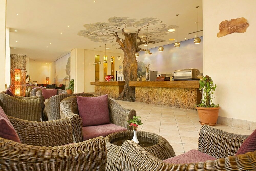 Фото отеля 3