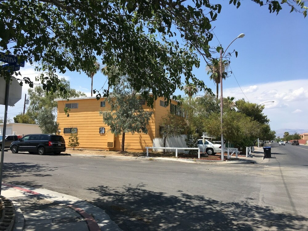 Фото The Yellow Penthouse