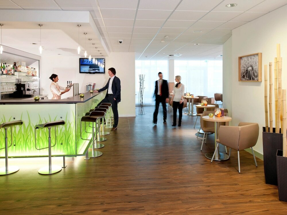 Фото Ibis Augsburg Hauptbahnhof