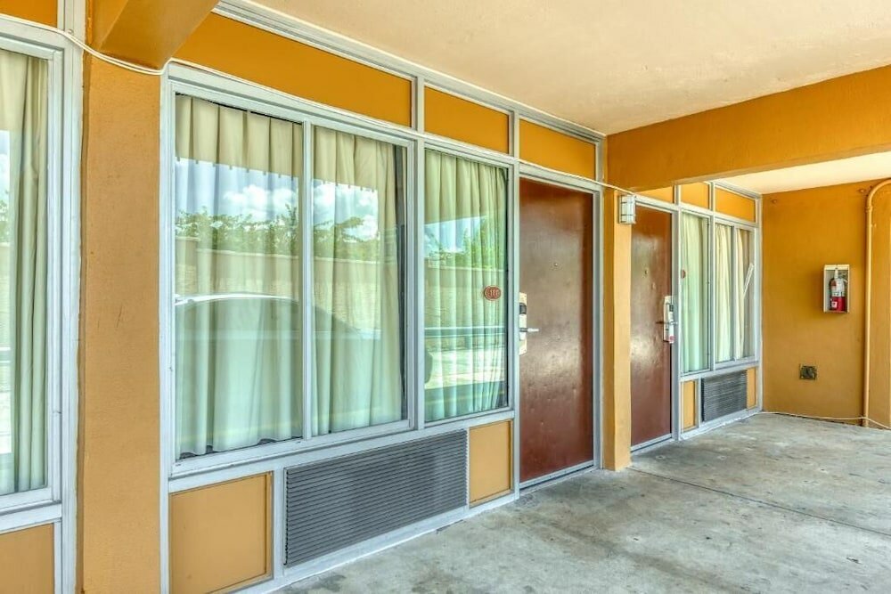 Фото Hotel Bel-Air Orlando