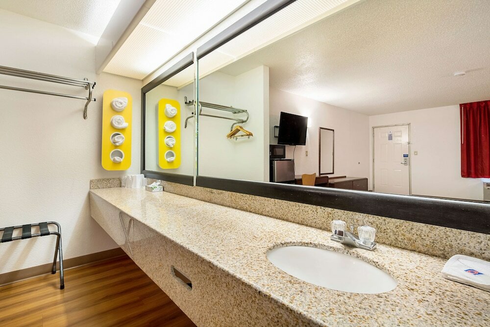 Фото Motel 6 Covington, Tn