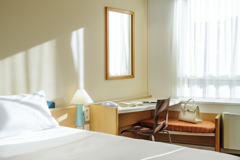 Фото Ibis Augsburg Hauptbahnhof