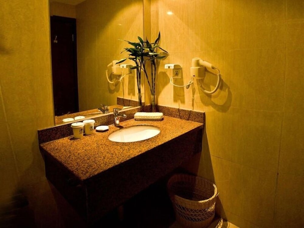 Фото Greentree Inn Suzhou Qimen North Street Likou Hotel