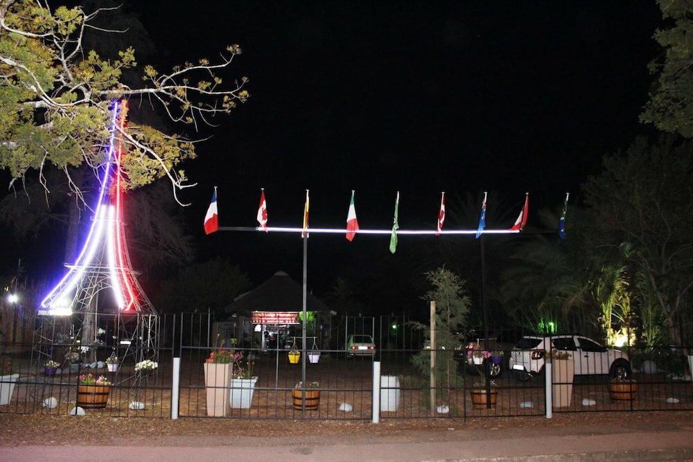 Фото French Lodge International