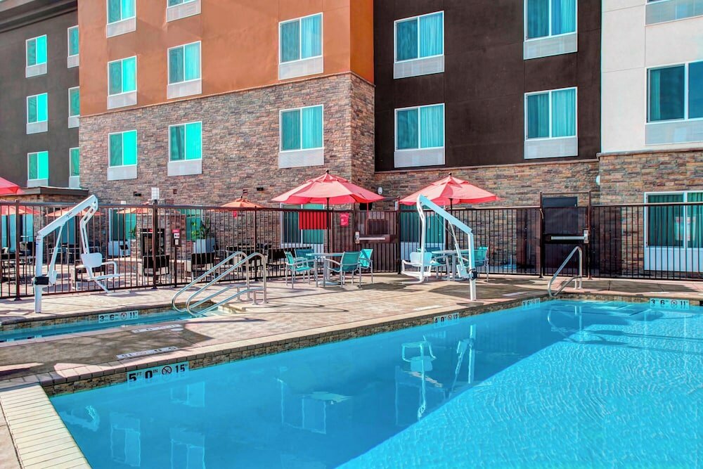 Фото Towneplace Suites Bakersfield West