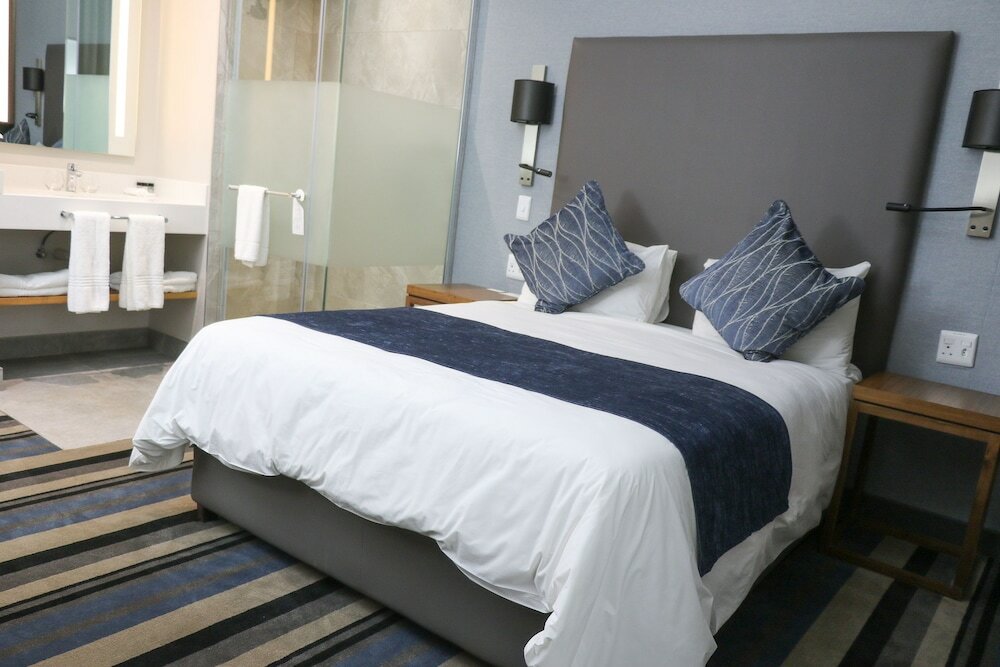 Фото Mayfair Hotel