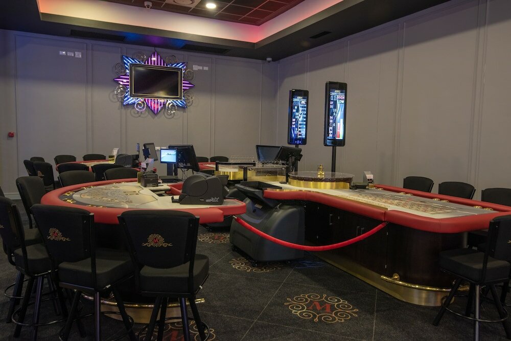 Фото Mayfair Hotel