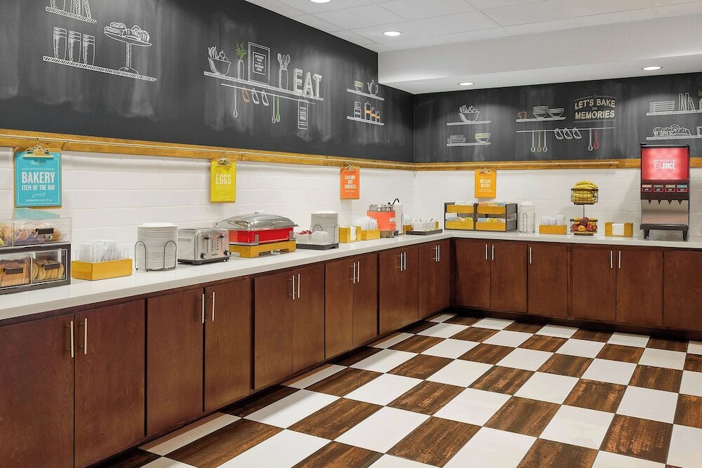 Фото Hampton Inn & Suites Ridgecrest