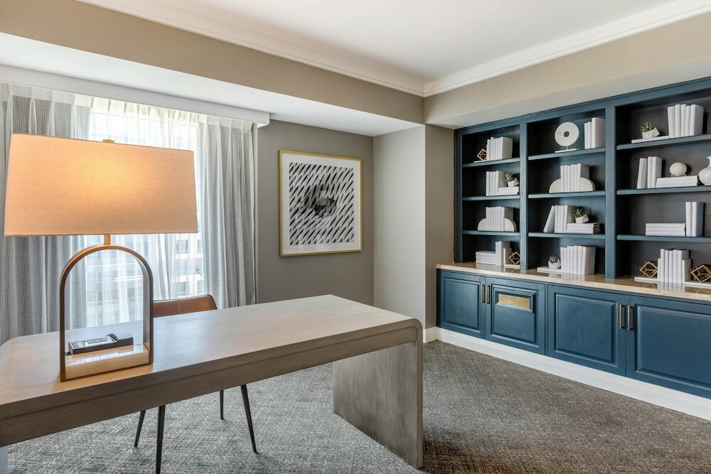 Фото Omni Los Angeles Hotel at California Plaza