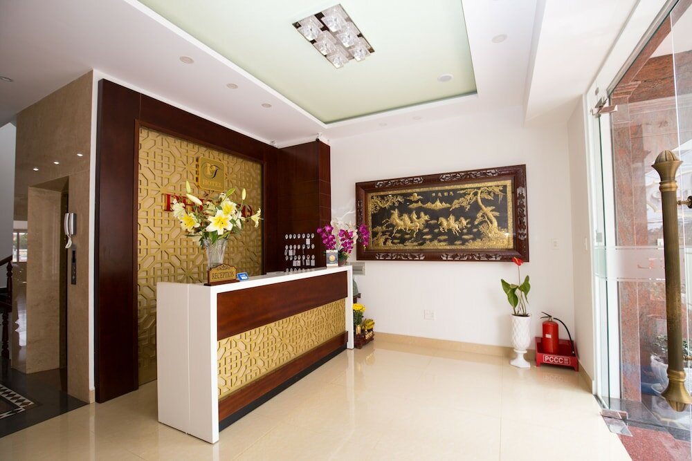 Фото Da Lat Phu Tho Hotel
