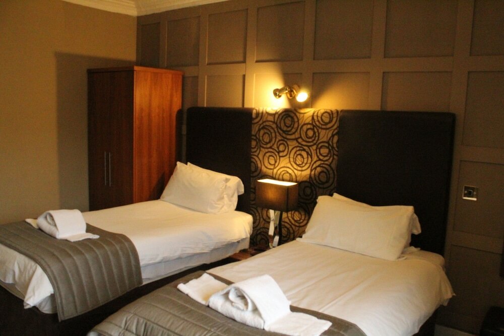 Фото Glazert Country House Hotel