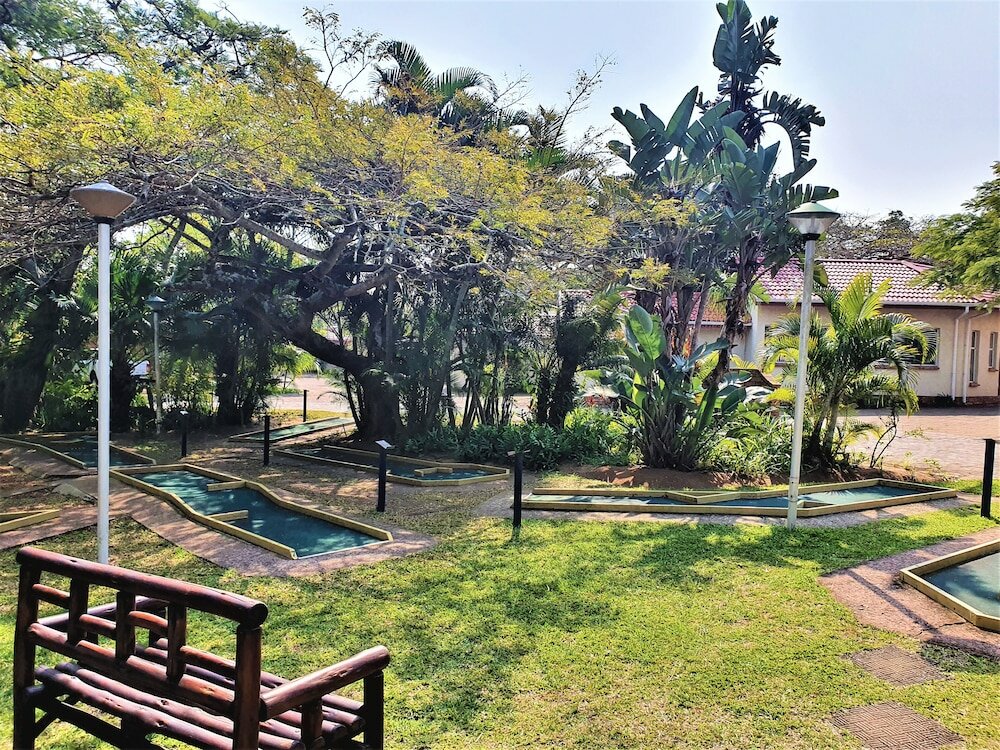 Фото First Group La Rochelle