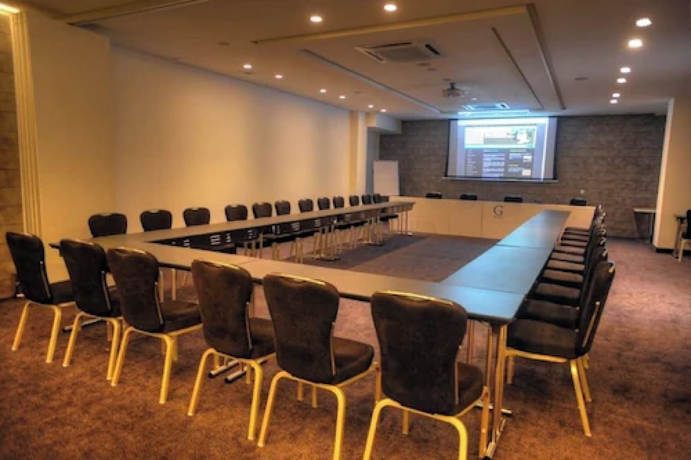 Фото The George, Urban Boutique Hotel