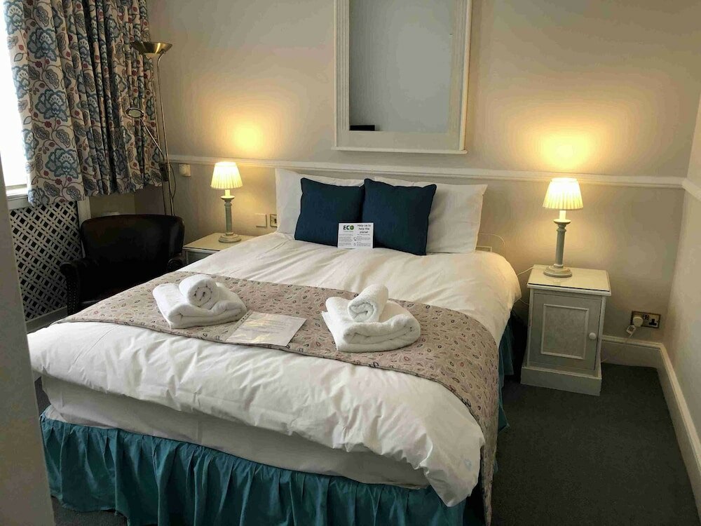 Фото St Margarets Hotel