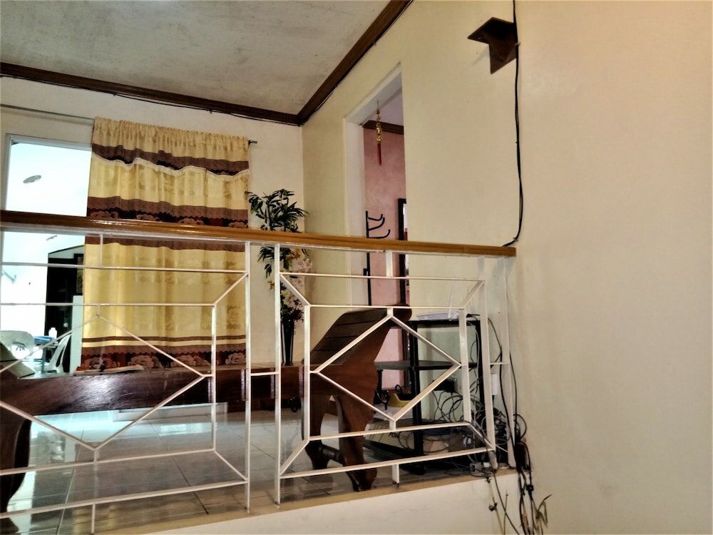 Фото La Gracia Apartelle Tagaytay