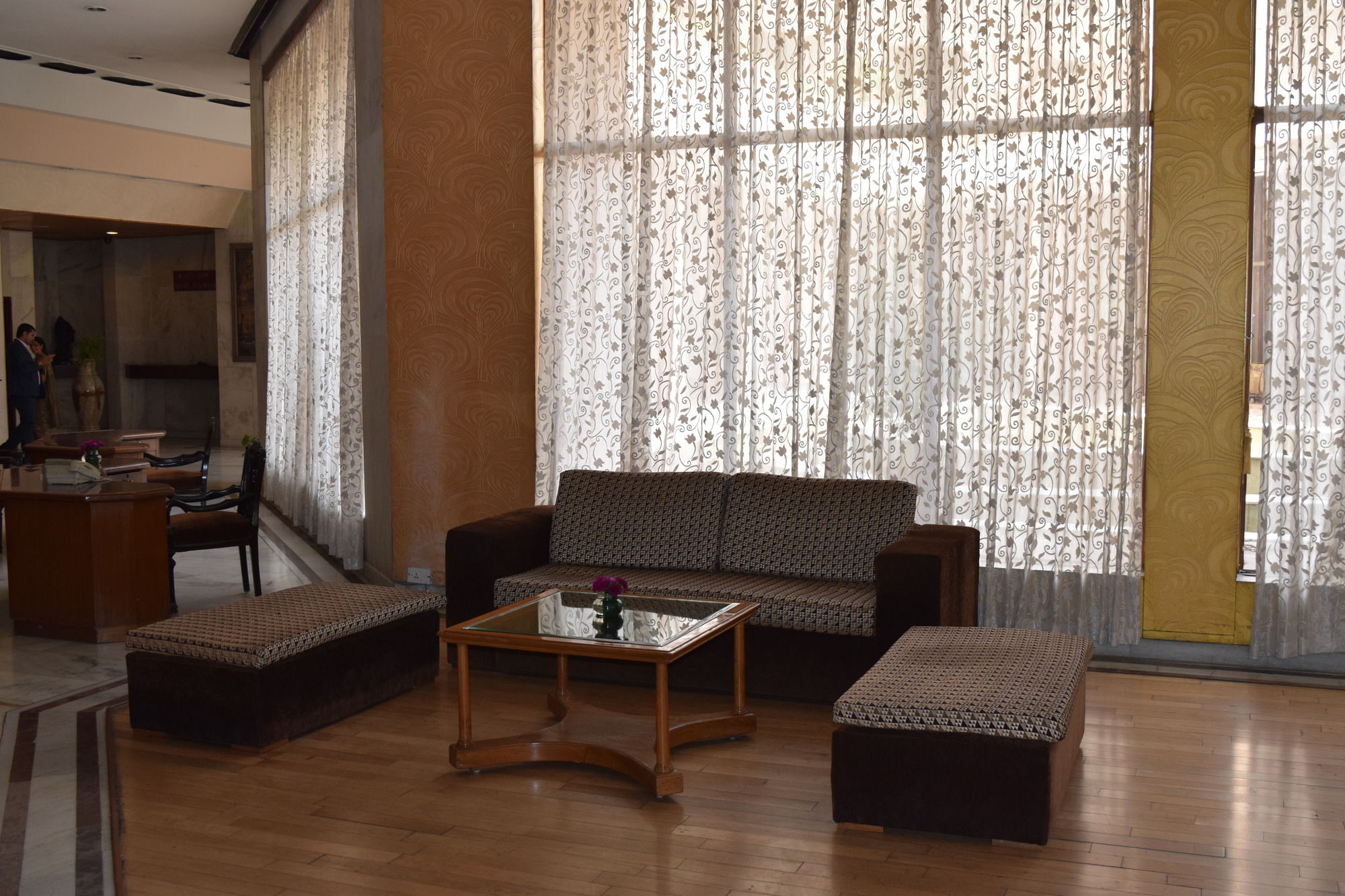 Фото Hotel Samrat Inn