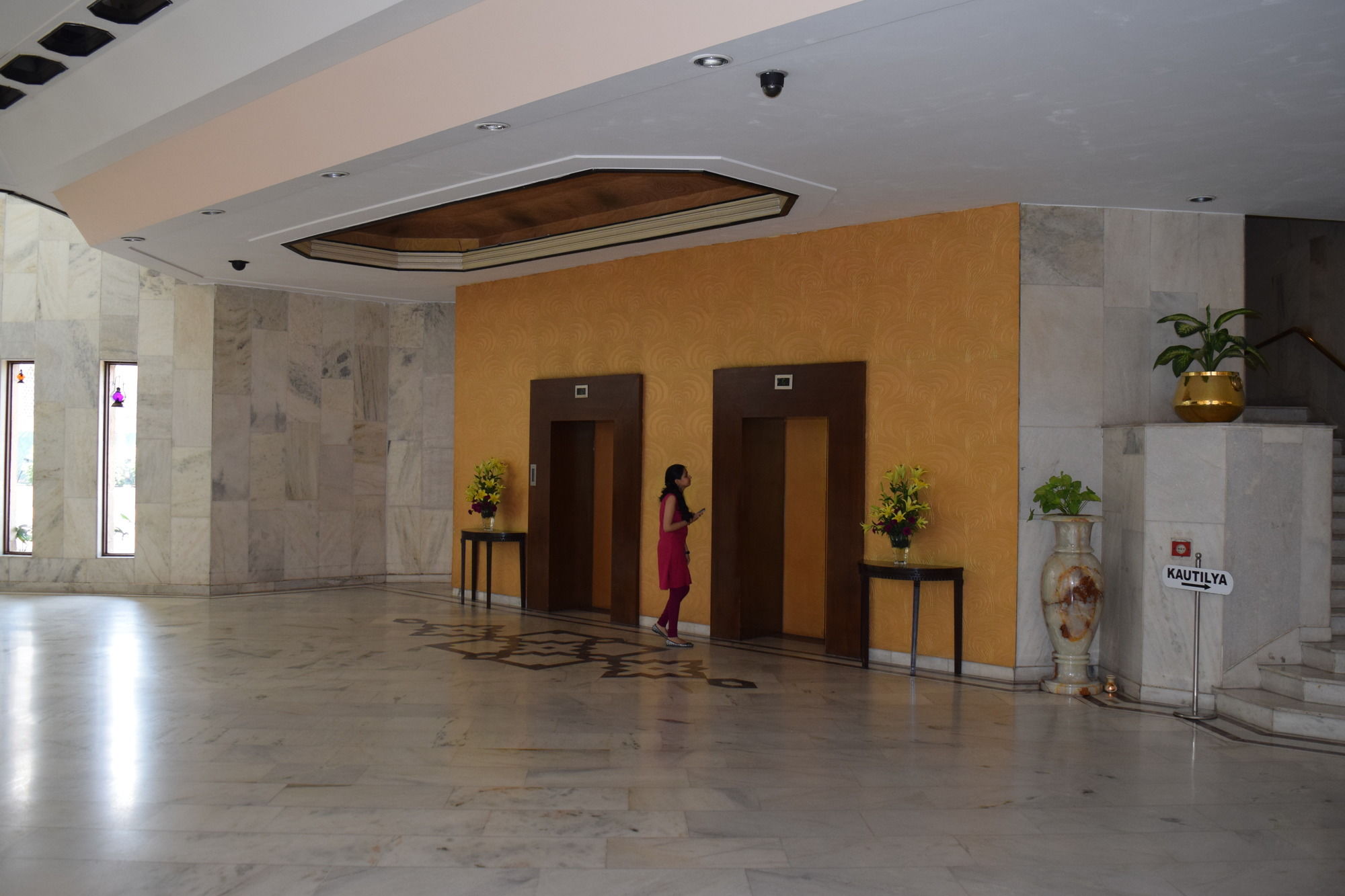 Фото Hotel Samrat Inn