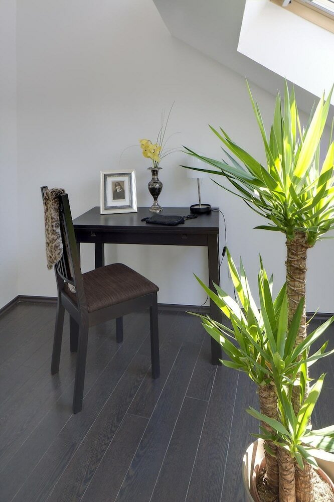 Фото 1. Republic Hotel