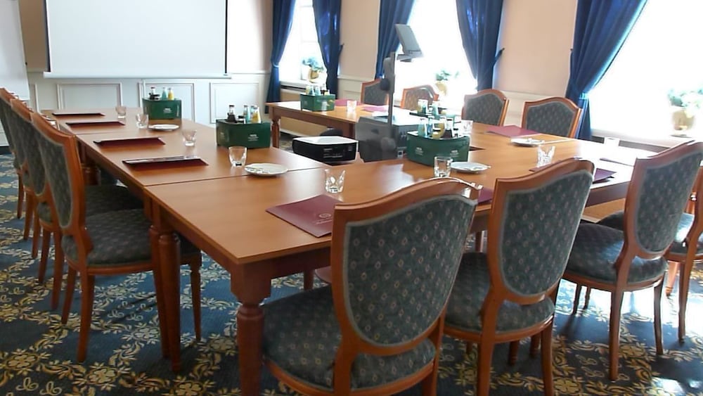 Фото Hotel Rheinischer Hof