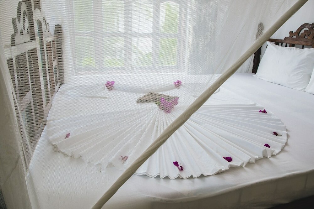 Фото Moonshine Uroa Boutique Hotel