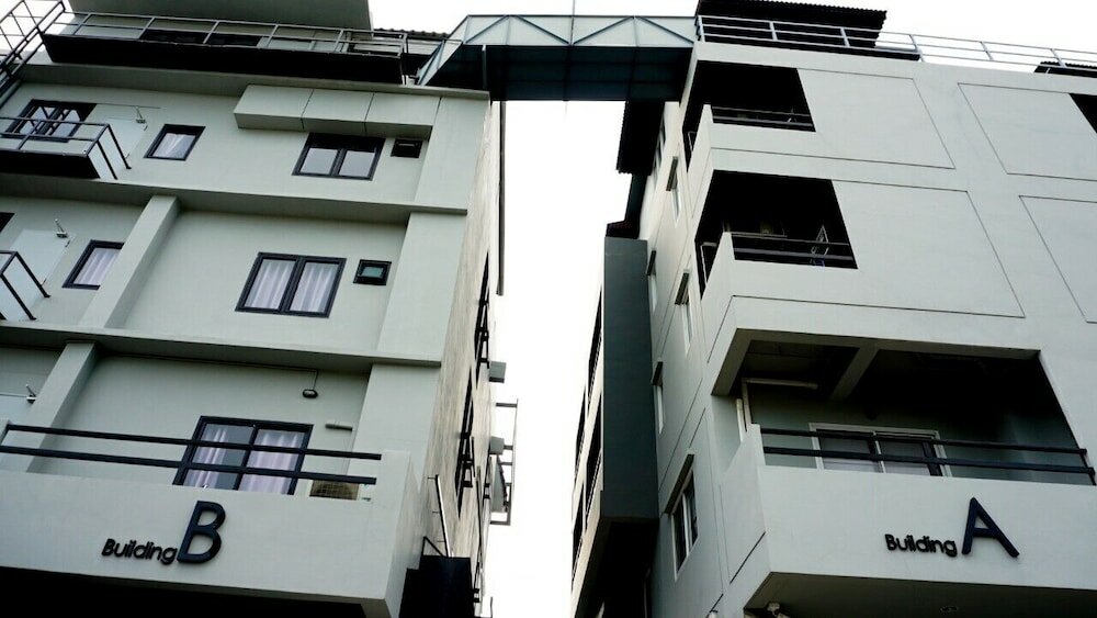 Фото B-Black Hotel Chonburi