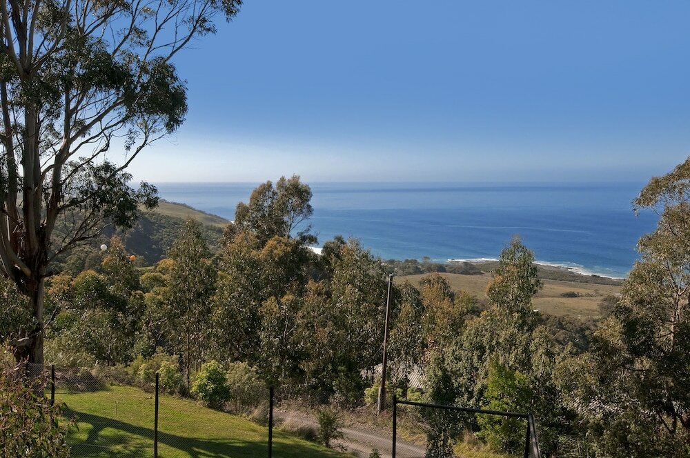 Фото Beacon Point Ocean View Villas