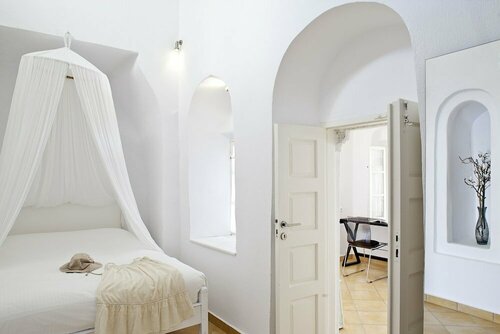 Гостиница Thireas Hotel на Тире