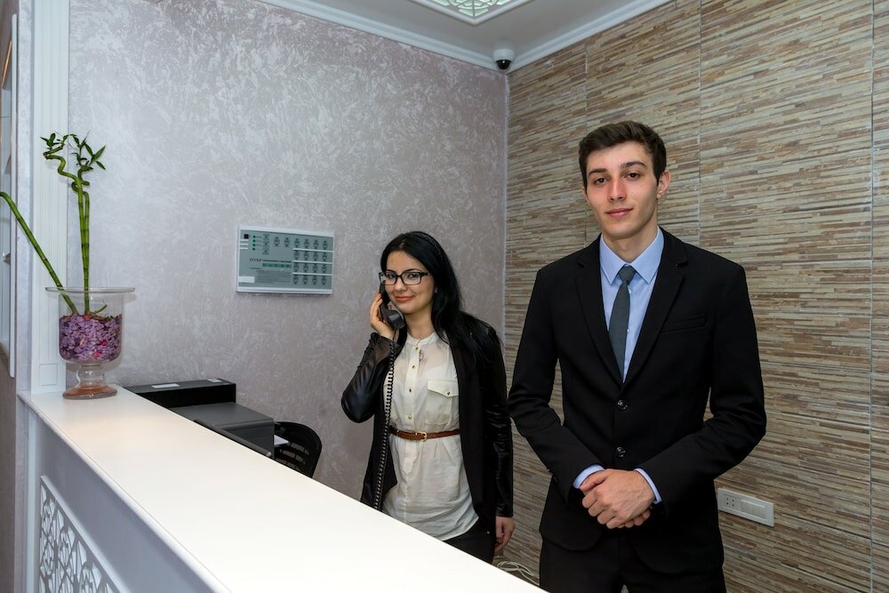 Фото Premier Old Gates Hotel