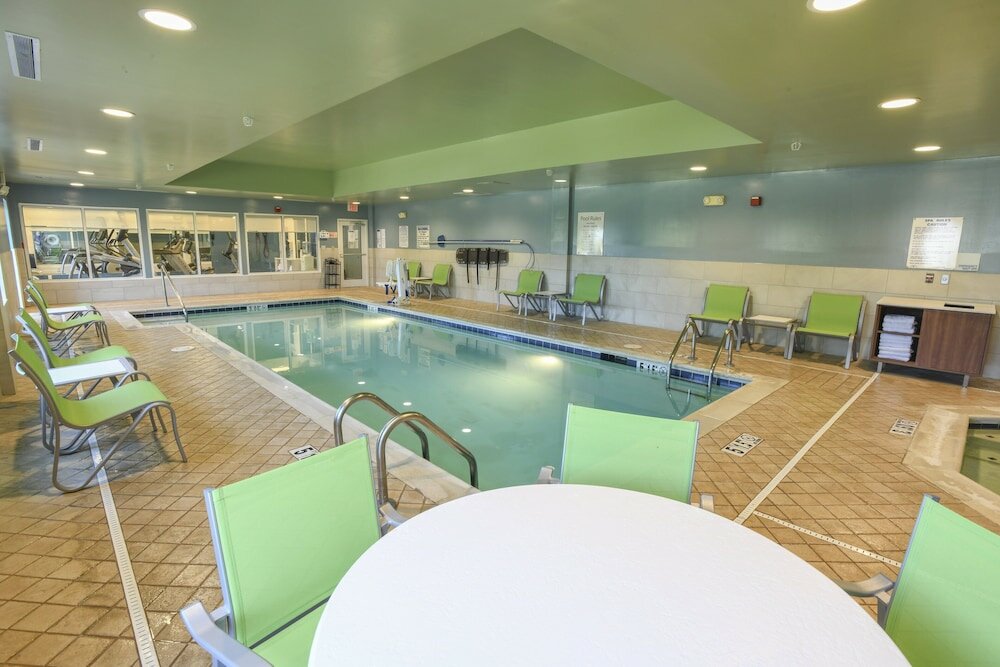 Фото Holiday Inn Express Hotel & Suites Richwood-Cincinnati South, an Ihg Hotel