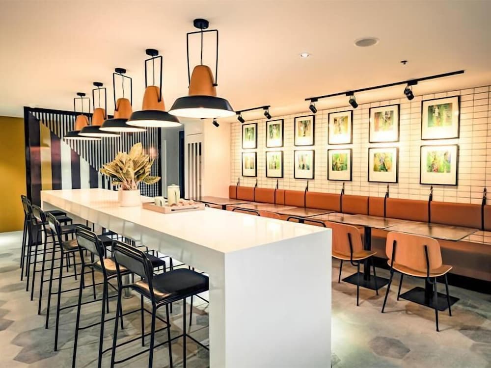 Фото Avior Hotel