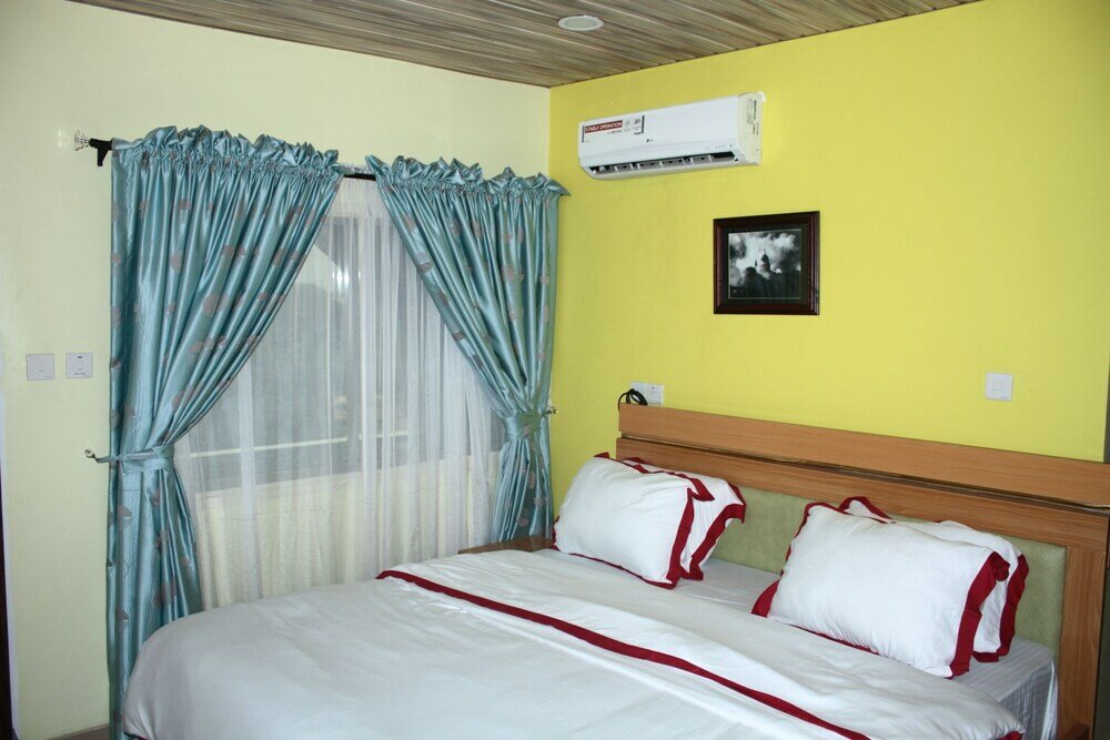 Фото Echo Spring Hotel