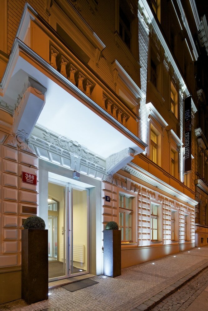 Фото Red and Blue Design Hotel Prague