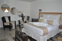 Фото Crown Guest Lodge