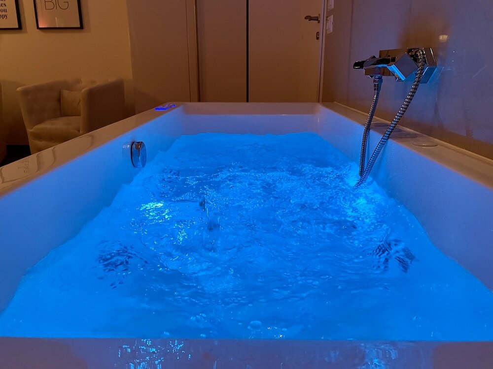 Фото Le Coq Rooms&Suite